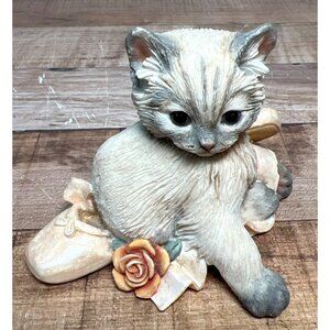 Adorable Kitten Figurine Sitting With Ballet Slipper & Rose Home Decor Collectib